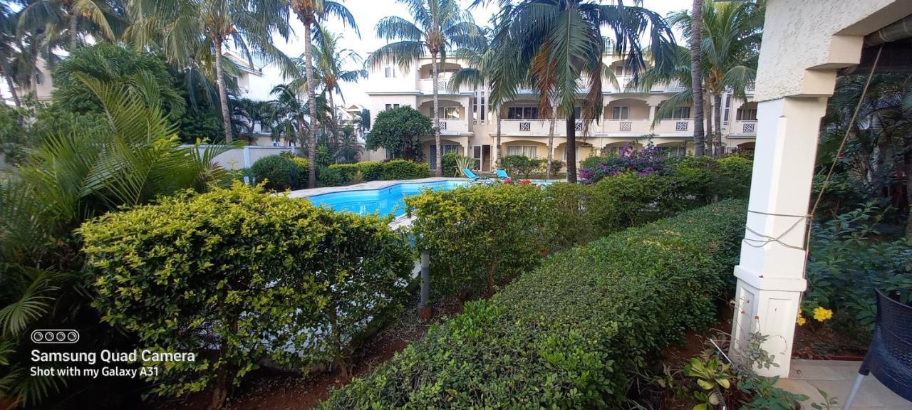 Opp Swimming Poll, Ground Floor, Flic En Flac Экстерьер фото